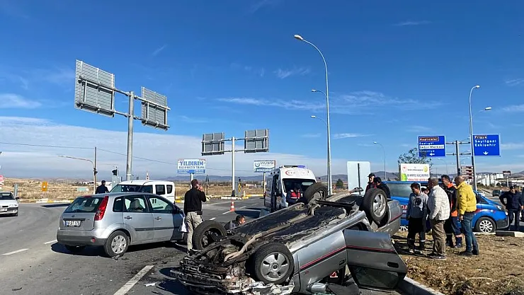 Afyonkarahisar-Eskişehir Kara Yolunda Kaza: Yaralılar Var…