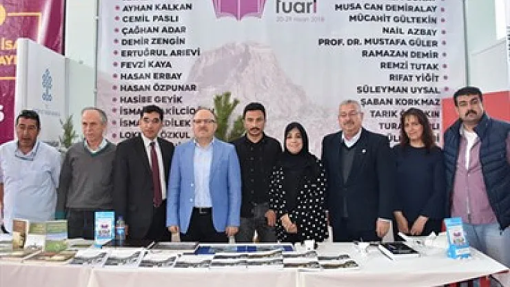 Afyonkarahisar Kitap Fuarı dolu dolu geçiyor