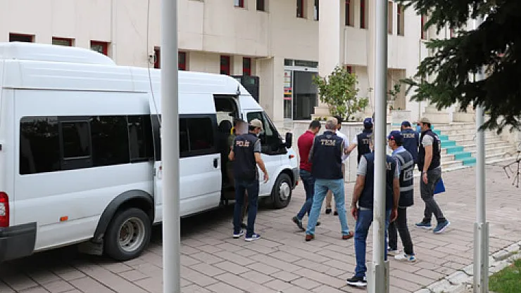 Afyonkarahisar’da, 6 FETÖ şüphelisi serbest kaldı