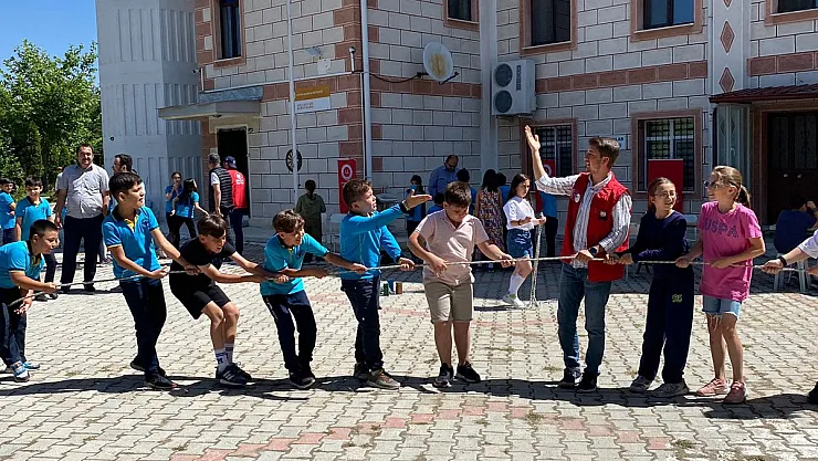 Afyonkarahisar’da Yılsonu Şenliği Düzenlendi