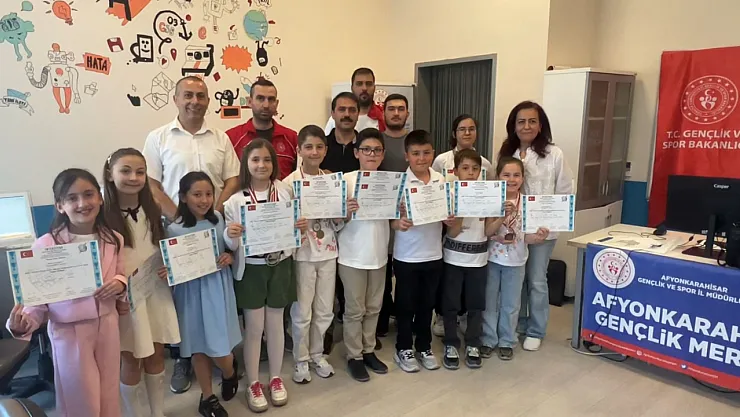 Afyonkarahisarlı Öğrenciler Klavye Şampiyonasına Damga Vurdu