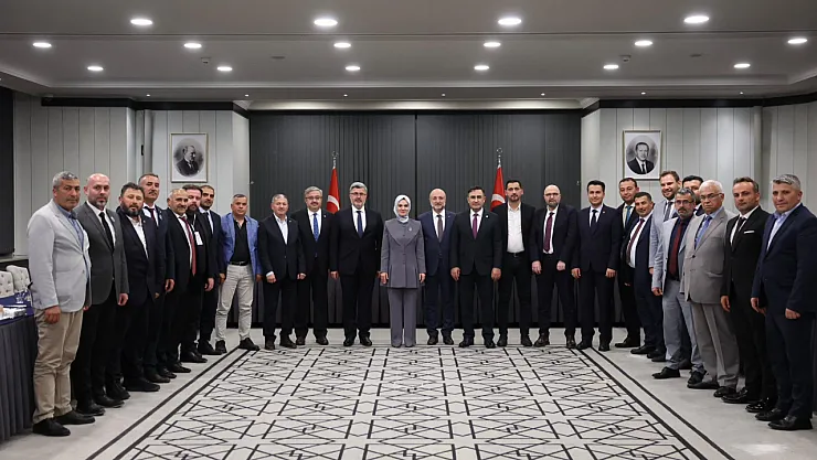 Afyonlu Bakan, Afyonlu siyasetçilerle bir arada