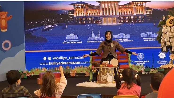 Afyonlu Öğretici Cumhurbaşkanlığı Külliyesi'nde Masal Anlattı, Ney Üfledi, Hediyeler Dağıttı!