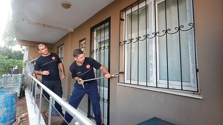 Afyonlu Yaşlı Çiftin Evini Su Bastı