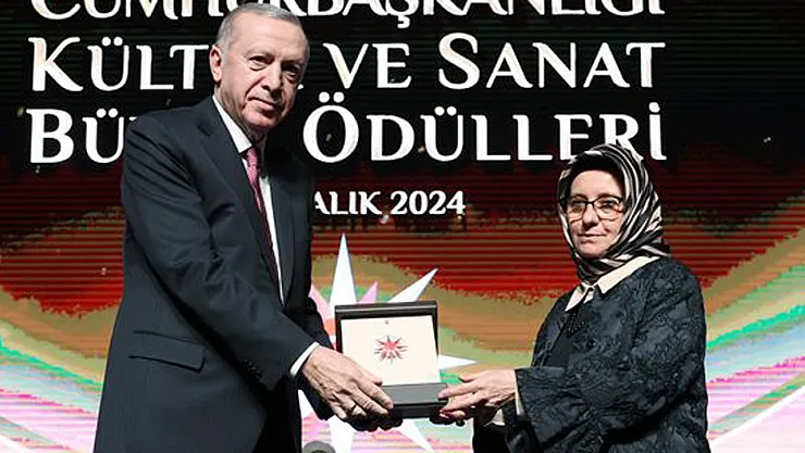 Afyonlu Yazar Büyük Ödülü Aldı