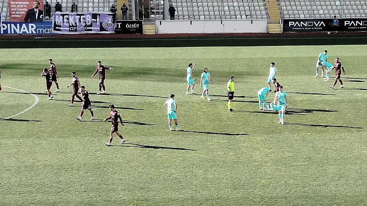 Afyonspor-Trabzon 1461 FK Maçında İlkyarı Sona Erdi