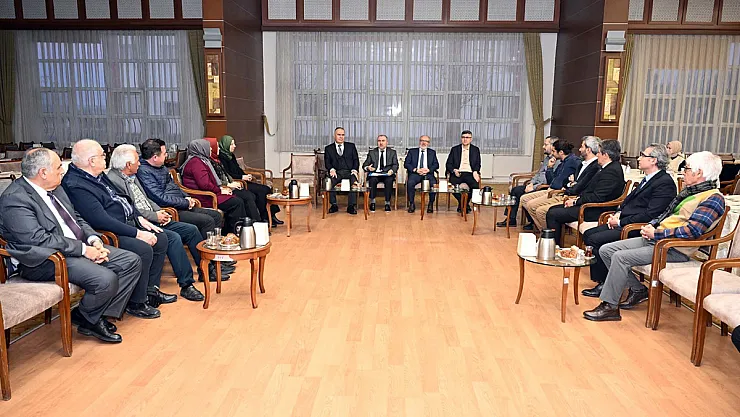 'Aile Ve İş Dengesi Tutturulmalı, LGBT Aile İçin Tehdit'