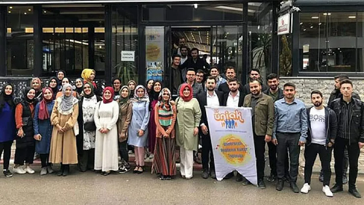 AK gençler kahvaltıda buluştu