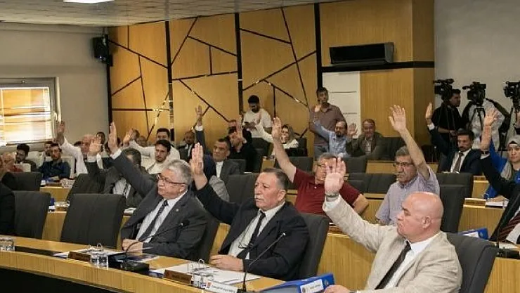 Ak Parti Dava Açtı, Mahkeme Durdurdu Mahkeme, Afyon Belediyesi'nin Usulsüzlüğüne Bir Kez Daha 'Dur' Dedi