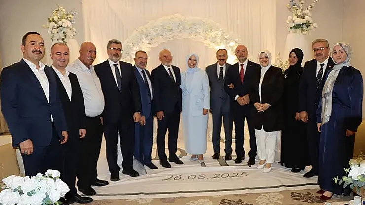 AK Parti'de Duygusal Veda