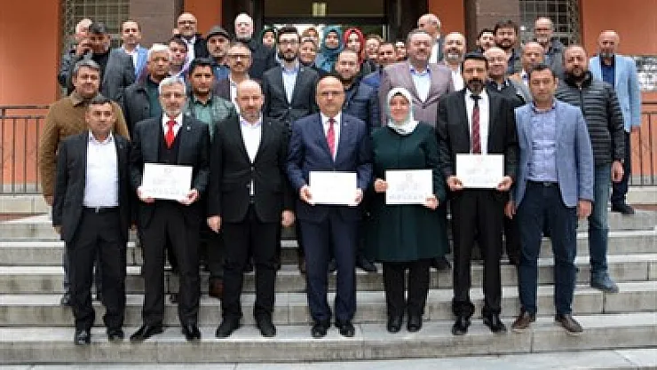 AK Parti İGM üyeleri mazbata aldı