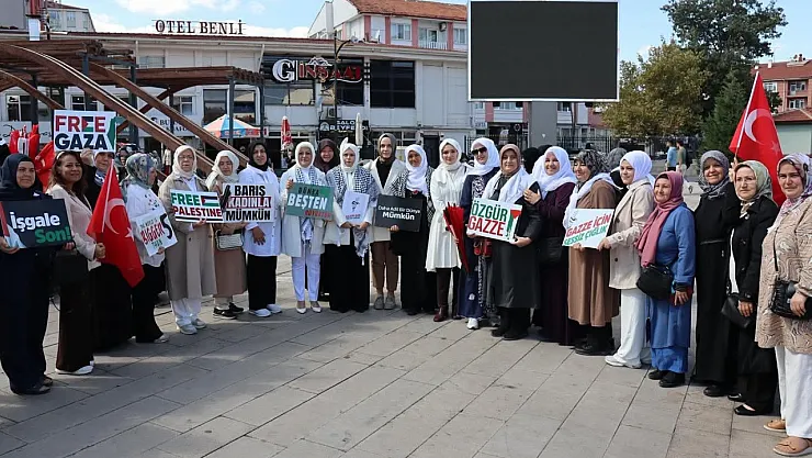 AK Parti Kütahya İl Kadın Kolları Başkanlığı'ndan Gazze İçin Sessiz Çığlık Zinciri