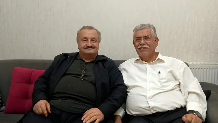 AK Parti, Özel Günde De Öğretmenlerin Yanında