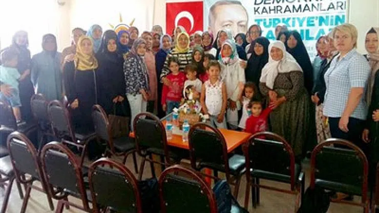 'AK Parti'de kongreler düğün olarak görülür'