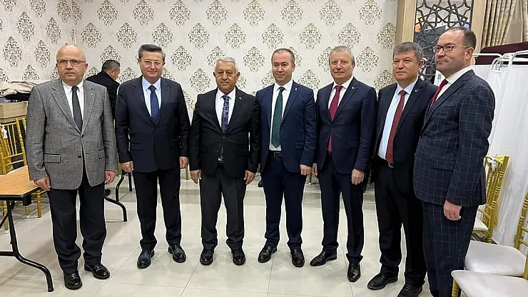 AK Parti’li Adaylardan Birlik Fotoğrafı