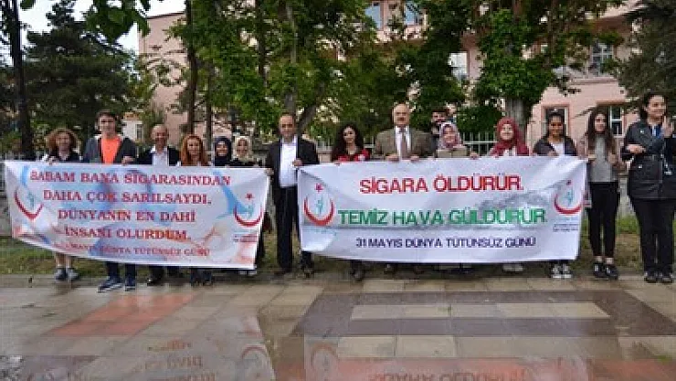 Akgün'den gençlere sigara bırakma çağrısı