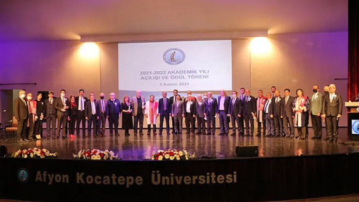 AKÜ başarı ve desteği ödüllendirdi