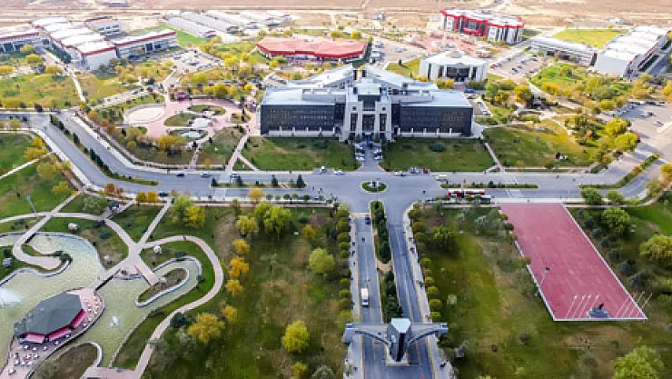 AKÜ büyümeye devam ediyor