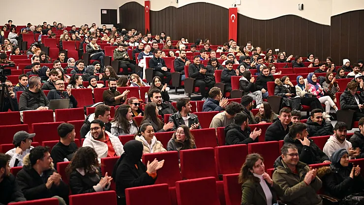 AKÜ'de Binlerce Başvuru Arasından 966 Öğrenci Seçildi