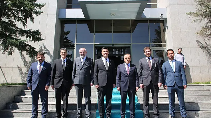 AKÜ'de Uluslararası Ziyaret
