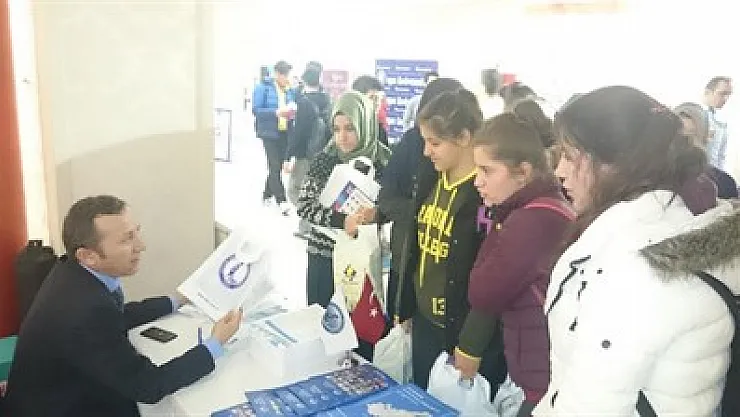 AKÜ, İstanbul’da temsil edildi – Kocatepe Gazetesi