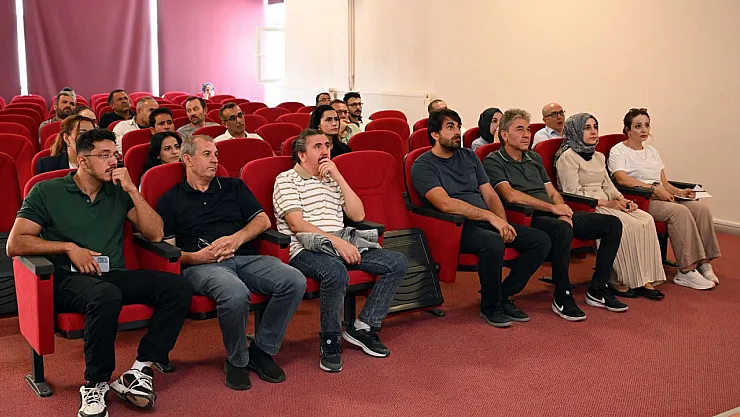 AKÜ Personeline 'Etkili İletişim' Eğitimi Verildi