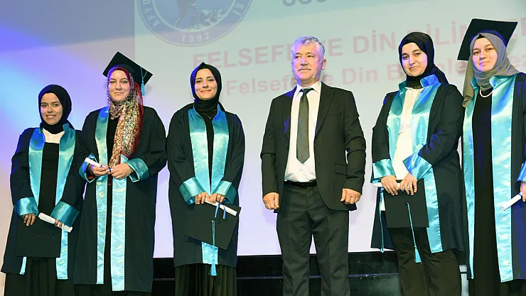 AKÜ Sosyal Bilimler Enstitüsü 32 Yılda 3 Bin Mezun Verdi