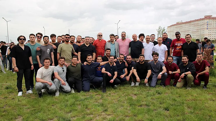 'AKÜ Veteriner Fakültesinin İvmesi Sürekli Yükseliyor'