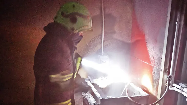 Alışveriş Merkezinden Yükselen Dumanlar Korkuttu