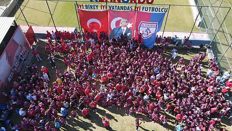 Altınordular'a kupa töreni yapıldı – Kocatepe Gazetesi