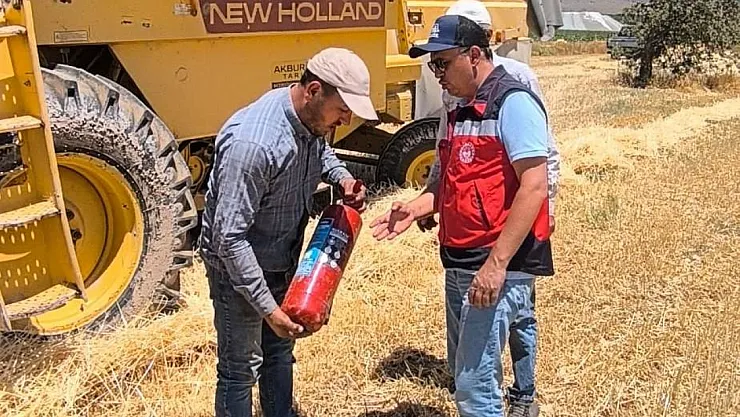 Altıntaş'ta Biçerdöver Hasat Kontrolleri