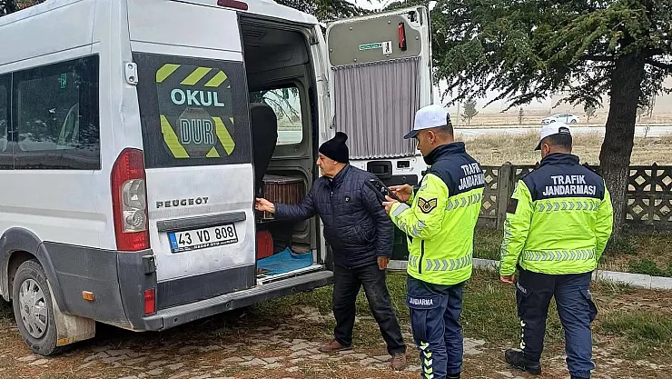 Altıntaş'ta Öğrenci Servislerinde Denetim