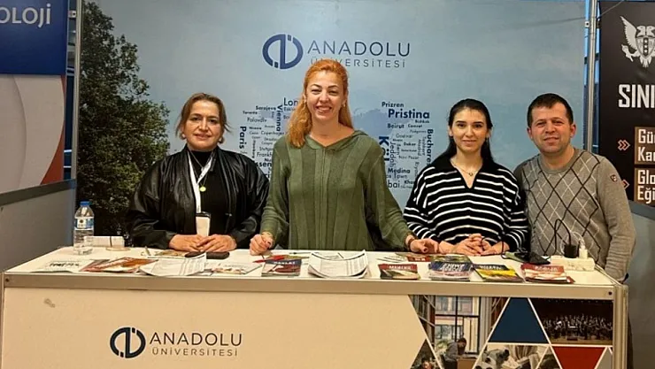 Anadolu Üniversitesi İstanbul Bölüm Tanıtım Günlerinde Aday Öğrencilerle Buluştu