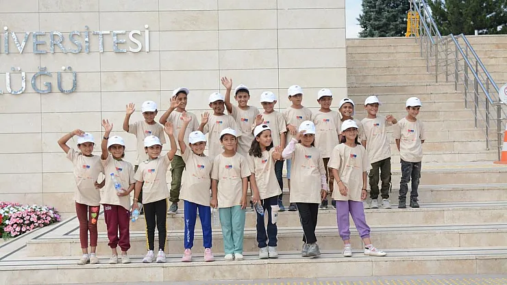 Anadolu Üniversitesi mevsimlik çocuk tarım işçilerini ağırladı