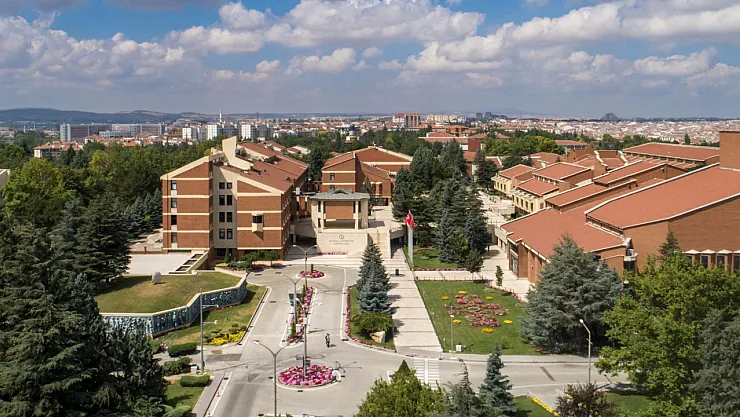 Anadolu Üniversitesi Yunus Emre Kampüsü'nde Çevre Düzenlemesi