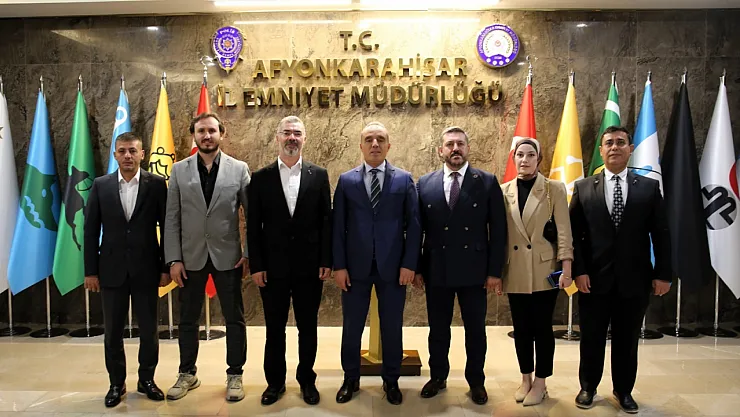 Anahtar Parti: Allah, Polisimizin Ayağına Taş Değdirmesin