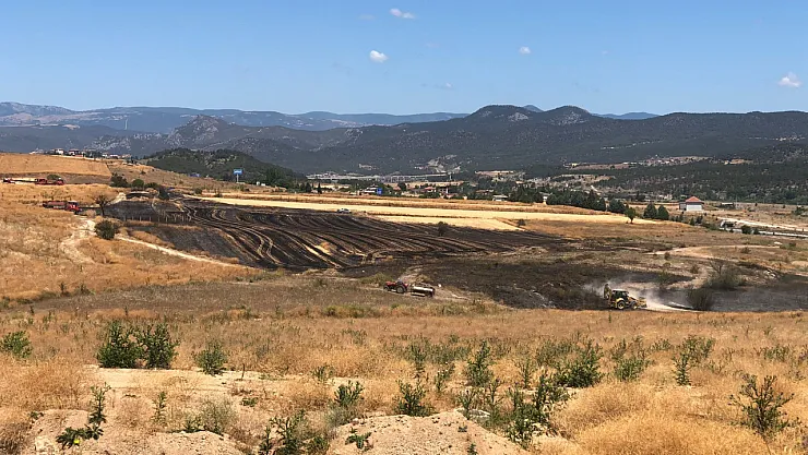 Anız Yangını Helikopter Desteği İle Söndürüldü
