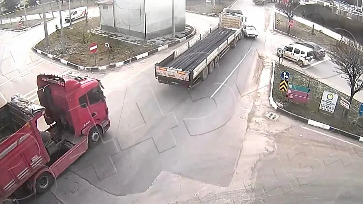 Aşırı Hız Ve Dikkatsizlik Kazalara Davetiye Çıkarttı