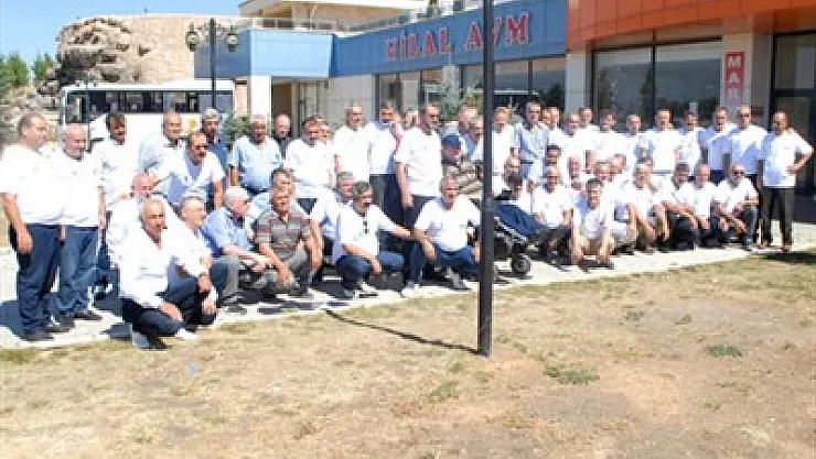 Asker arkadaşları 34 yıl sonra buluştu