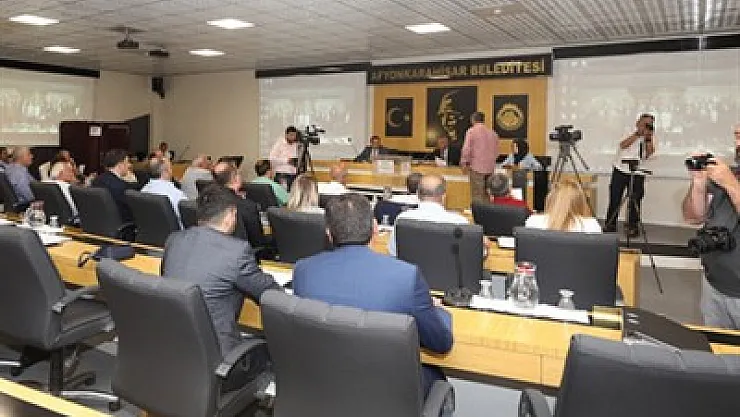 'Askeri havaalanının sivil uçuşa açılması turizmi kalkındırır'