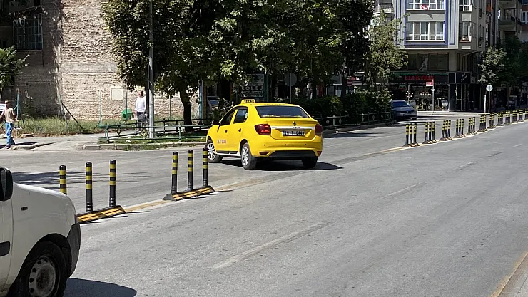 Atatürk Caddesi'nde Trafik Çilesi Bitmiyor