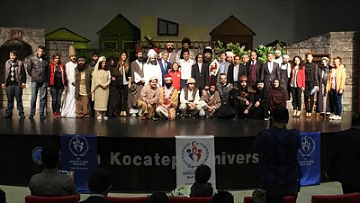 Ateş-i Aşkın Yolcuları Afyon'da sahnelendi
