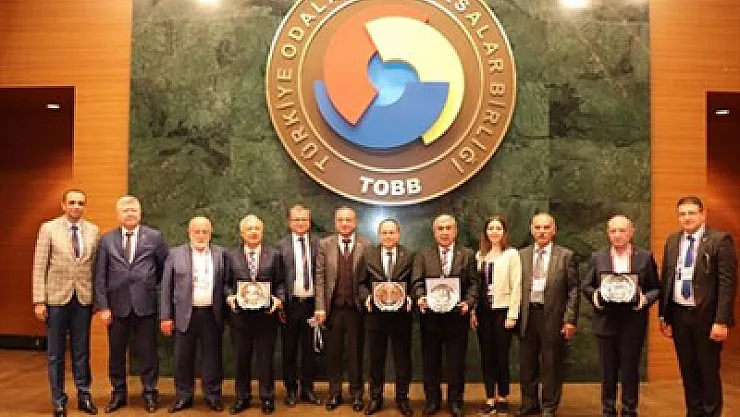ATSO'ya 4 plaket, 1 ödül
