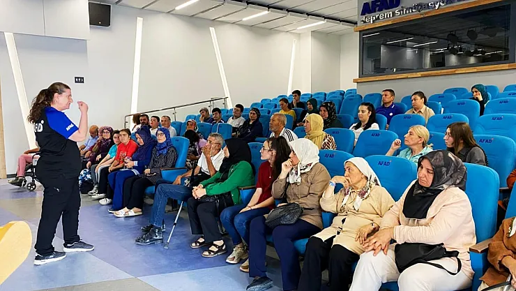 Avrupa Birliği Destekli 'Farkımda Mısın?' Projesinin Eğitimleri Devam Ediyor