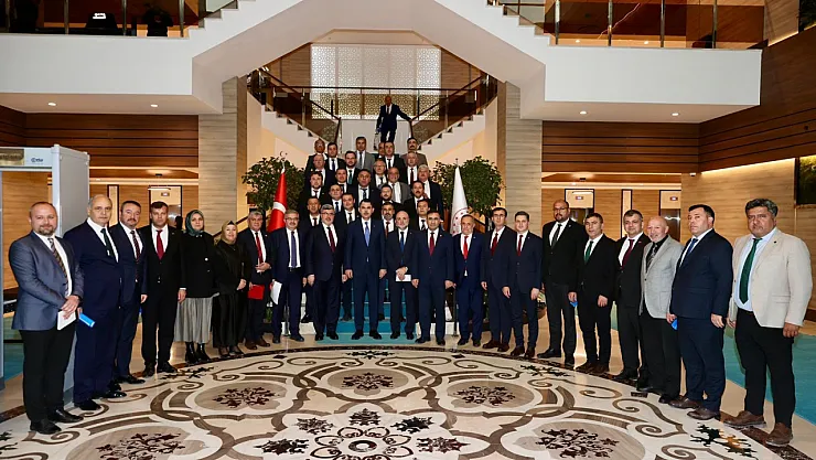 Bakan Kurum'a Afyonkarahisar Dosyası Sunuldu! Hangi Projeler Masada?