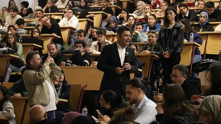 Bakan Yardımcısı Boyraz, Öğrencilere 'Türkiye Yüzyılı'nda Ulaştırma Vizyonu'Nu Anlattı