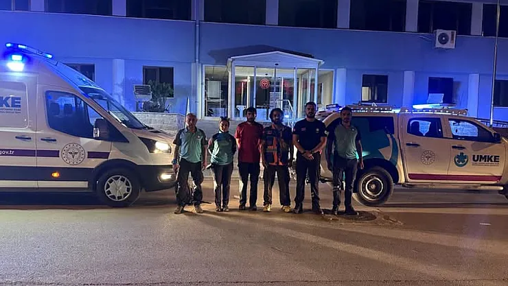 Balıkesir Depremine Afyon'dan Sağlık Ekibi Desteği