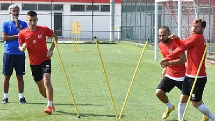 BALKES'te üç oyuncu takımdan ayrı çalıştı