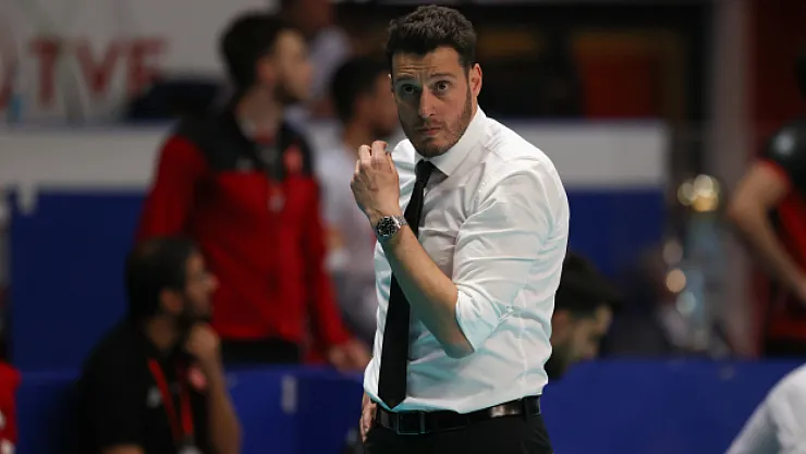 Başantrenör Mustafa Kavaz'dan Bir İlk!