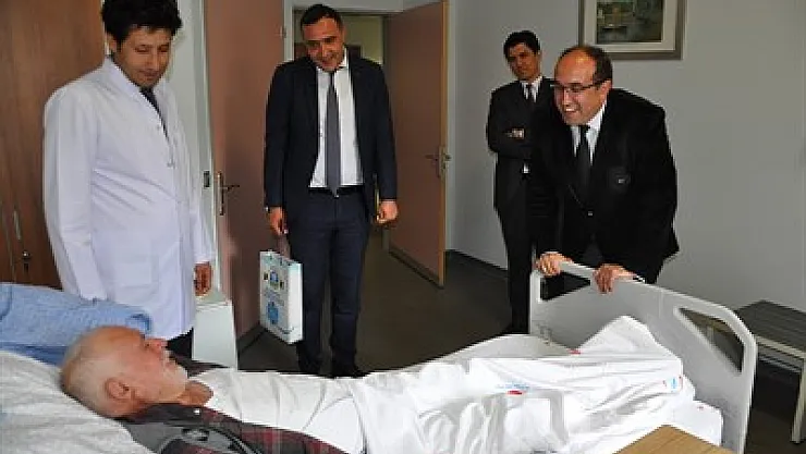 Başkan Çöl'den hastane ziyareti – Kocatepe Gazetesi